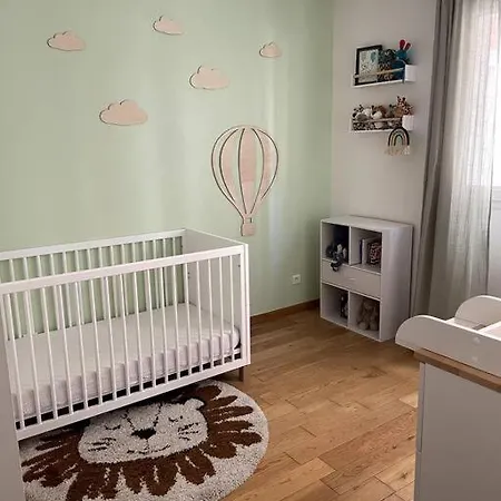 Joli Avec Terrasse Apartment *